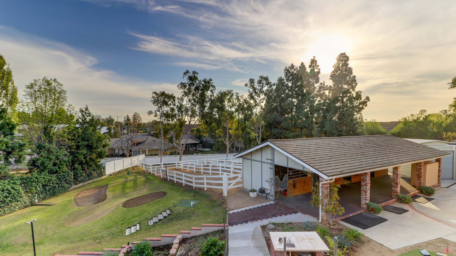 5370 Los Altos Ln.